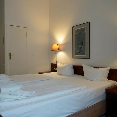Hotel Pension Xantener Eck Берлин Екстериор снимка