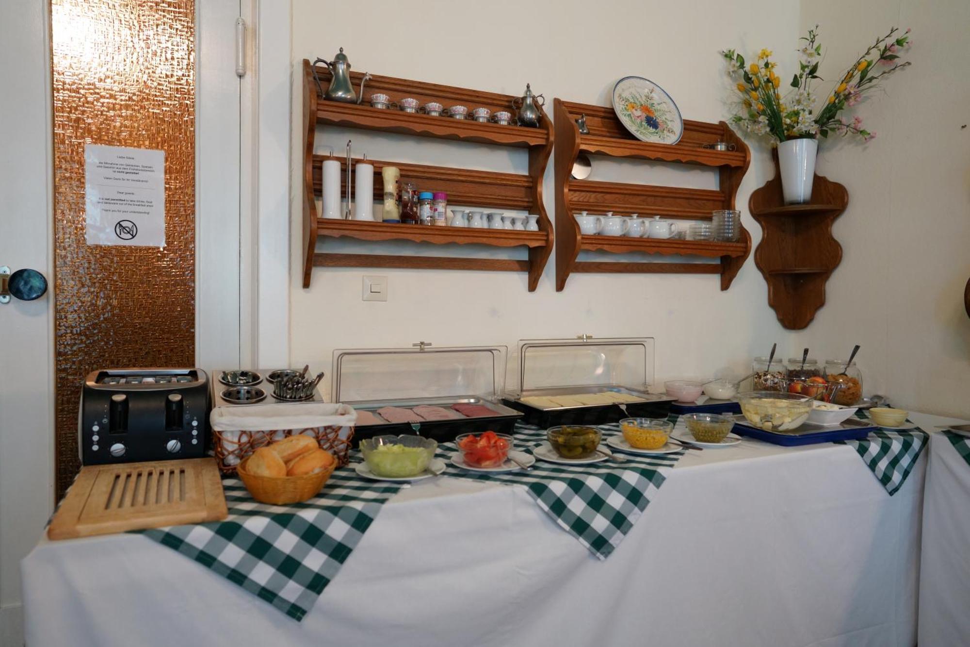 Hotel Pension Xantener Eck Берлин Екстериор снимка