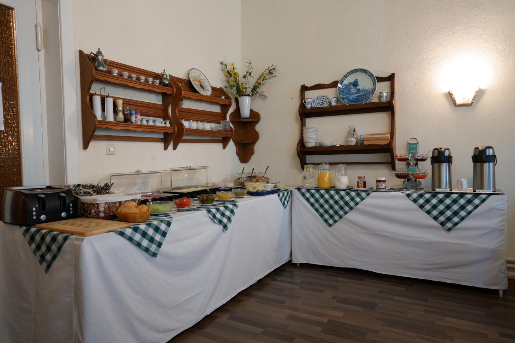 Hotel Pension Xantener Eck Берлин Екстериор снимка