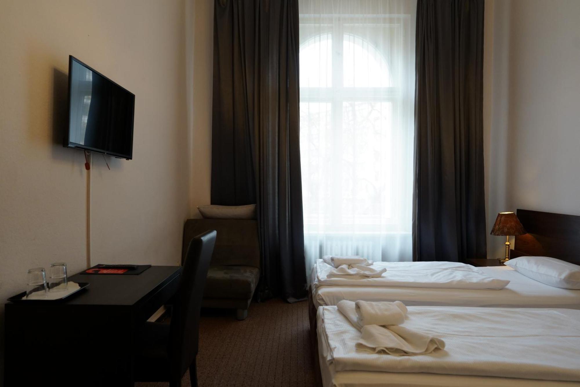 Hotel Pension Xantener Eck Берлин Екстериор снимка