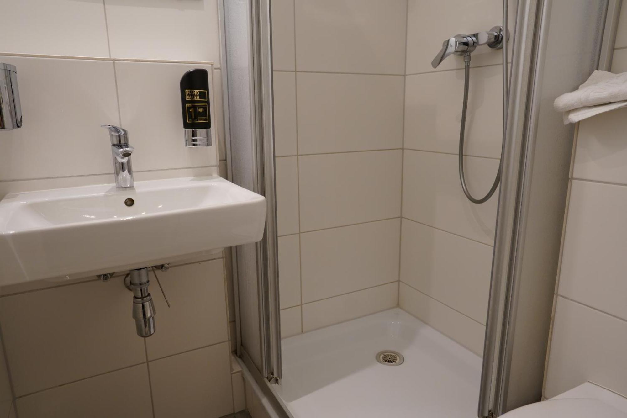 Hotel Pension Xantener Eck Берлин Екстериор снимка