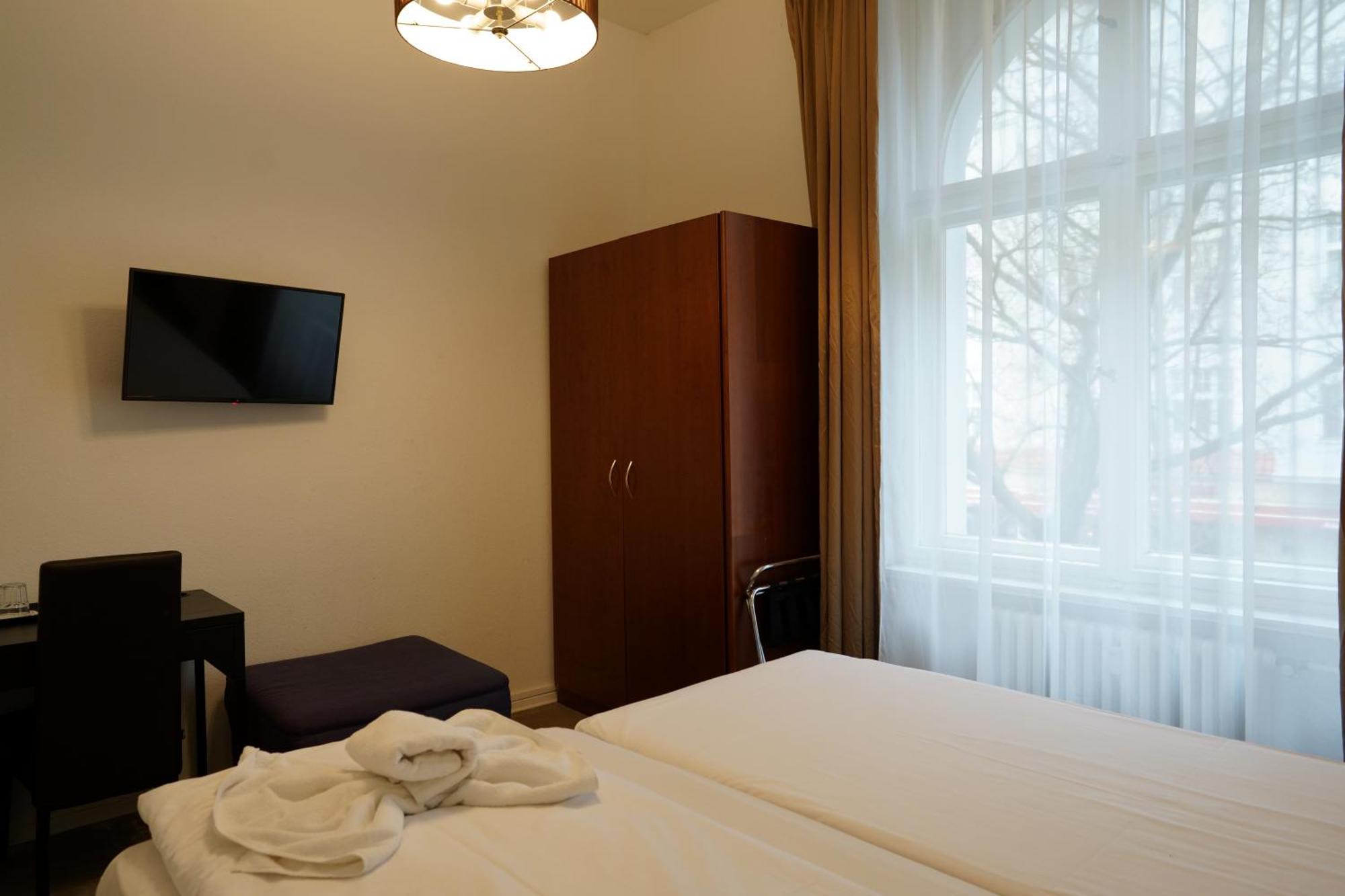 Hotel Pension Xantener Eck Берлин Екстериор снимка